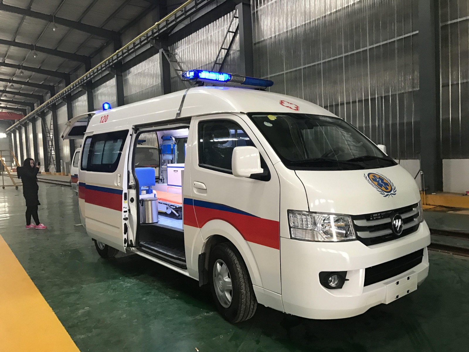 兴业县救护车转院