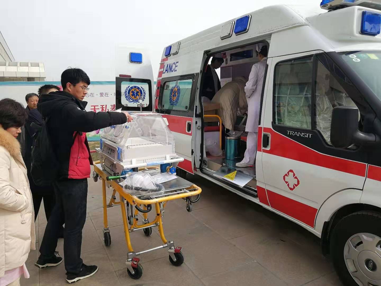 兴业县救护车转院